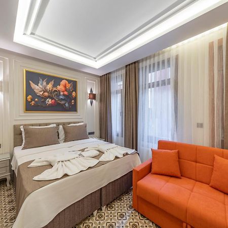 Pera Luna Premium Hotel Istanbul Bagian luar foto
