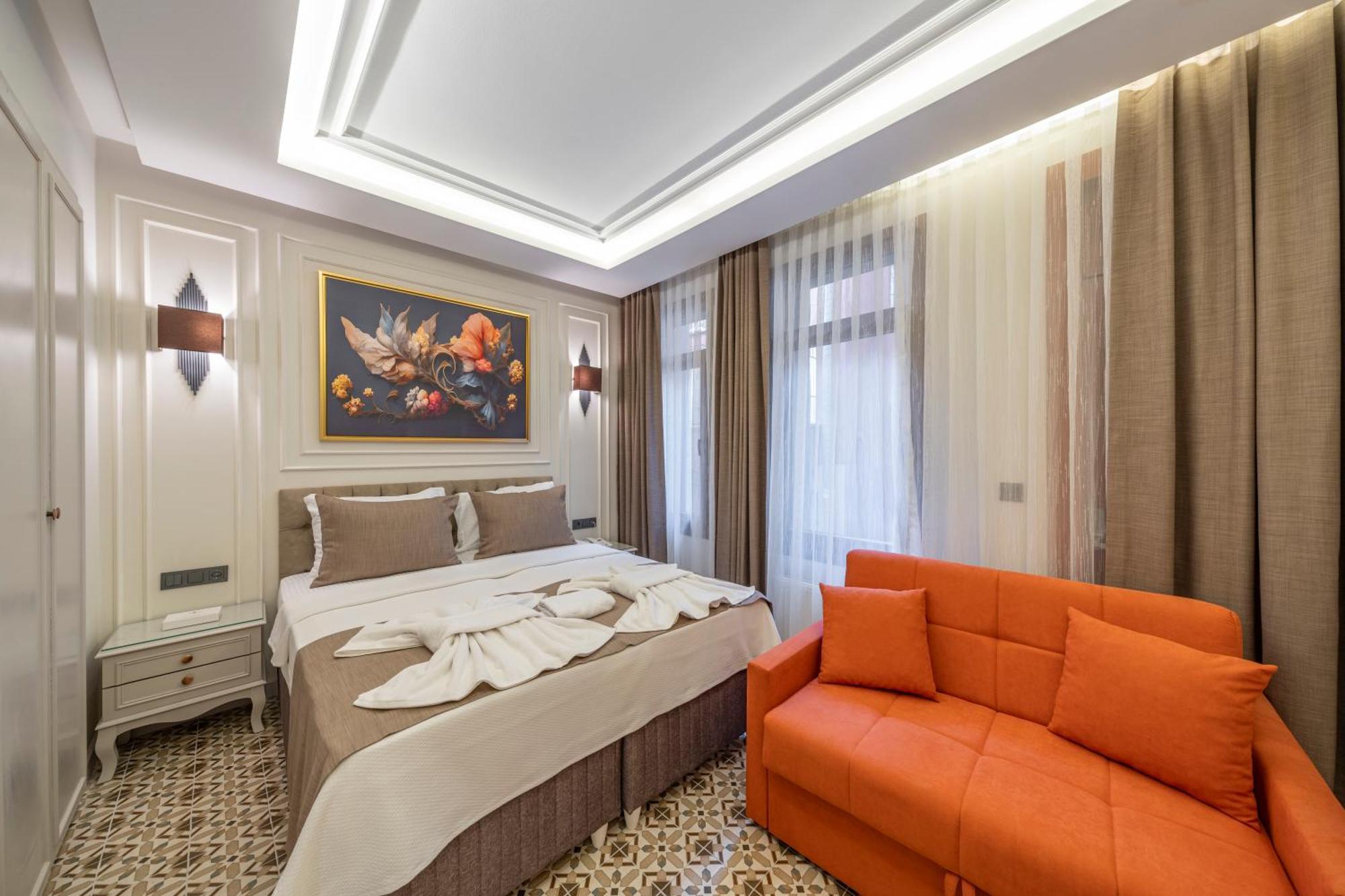 Pera Luna Premium Hotel Istanbul Bagian luar foto