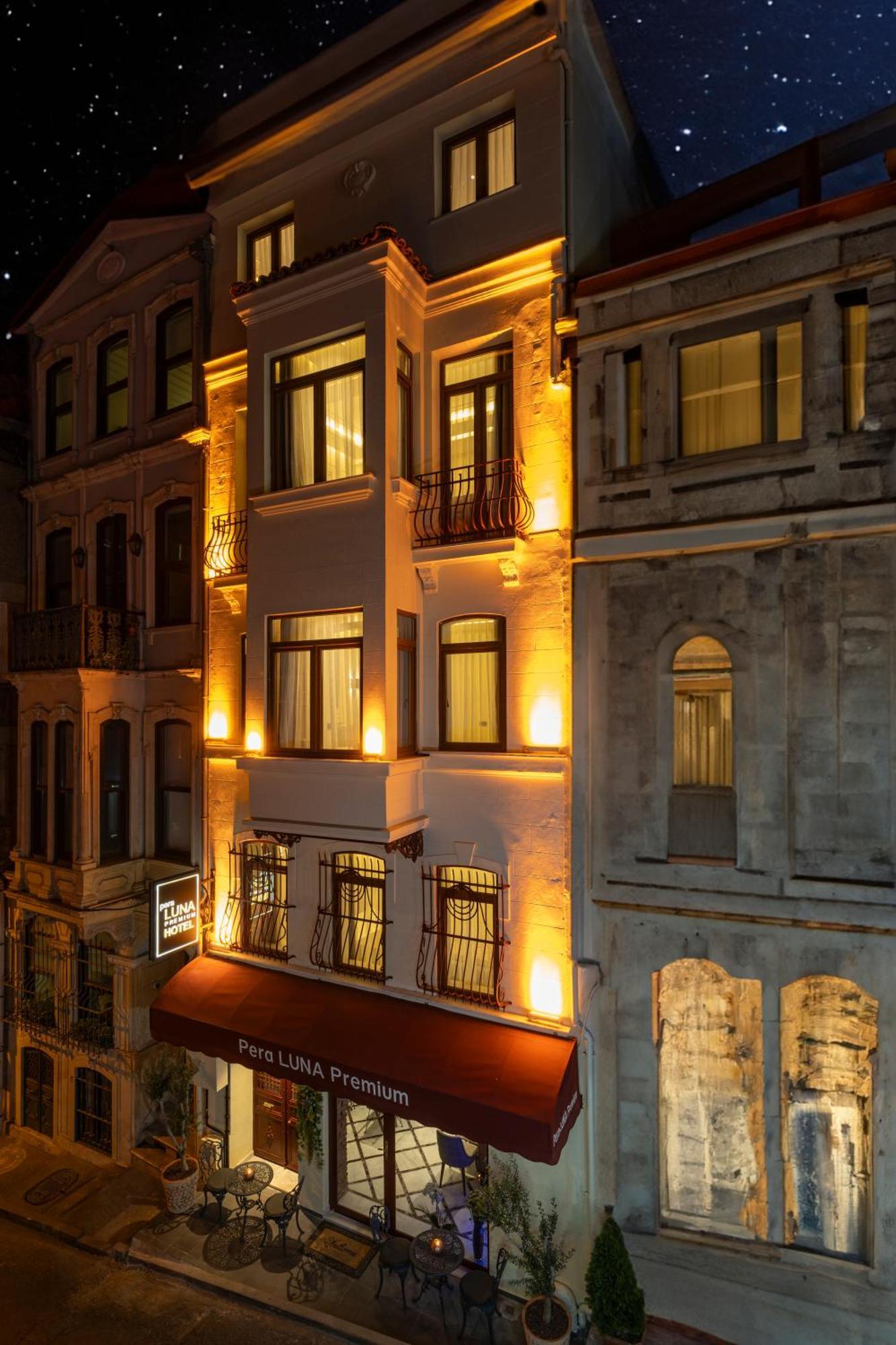 Pera Luna Premium Hotel Istanbul Bagian luar foto