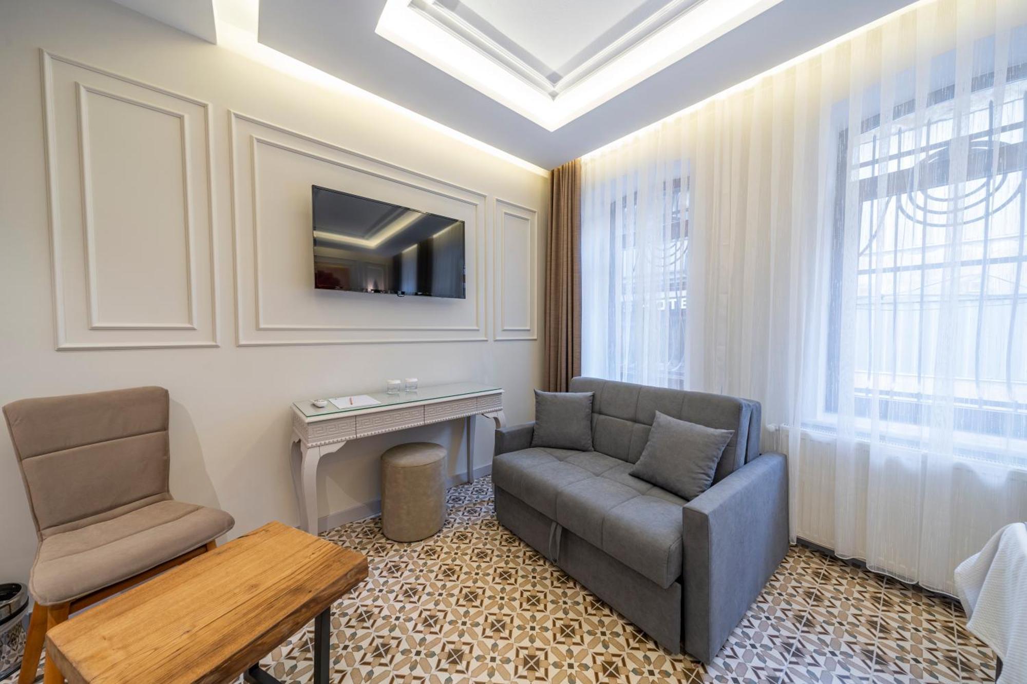 Pera Luna Premium Hotel Istanbul Bagian luar foto