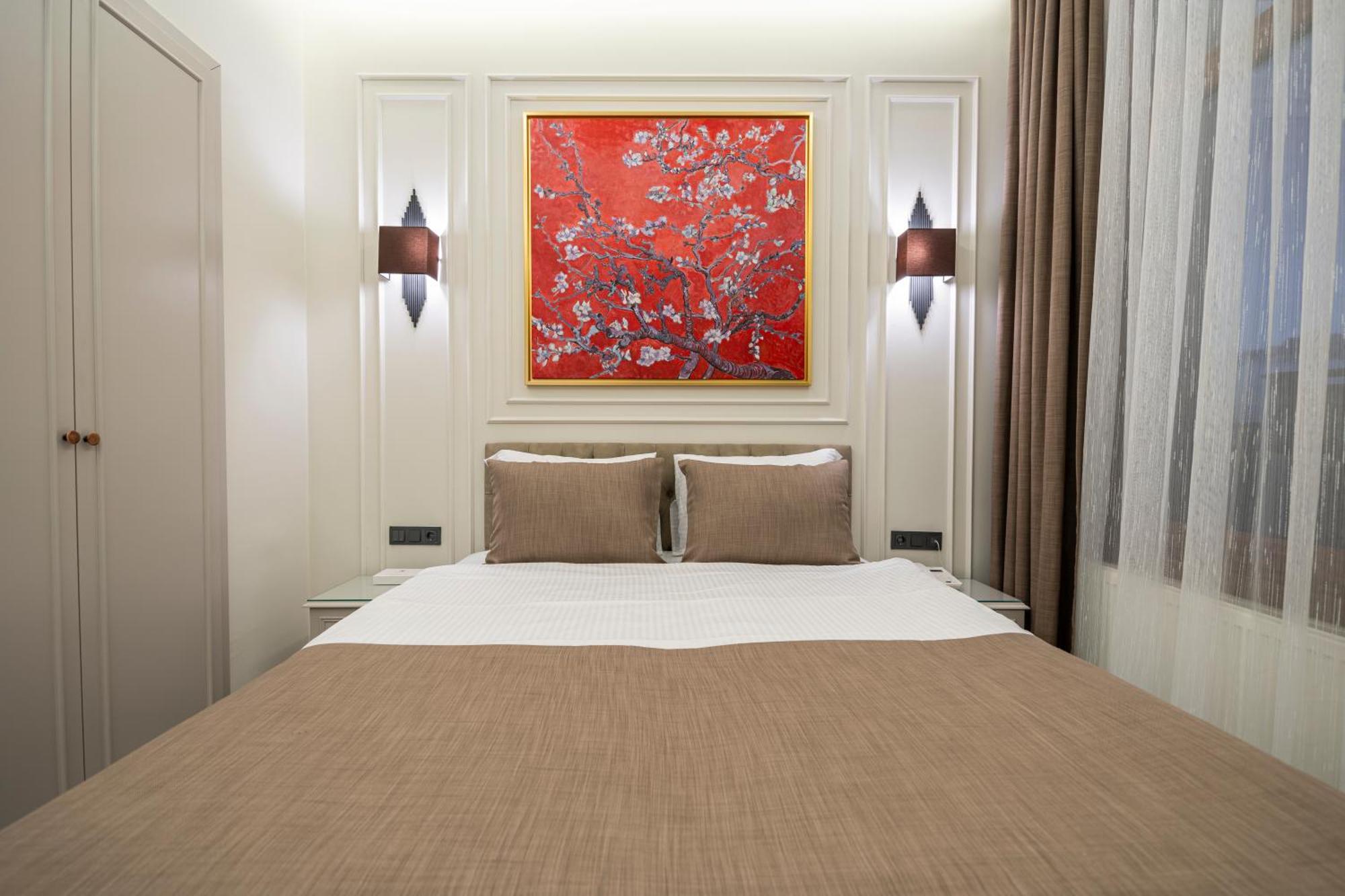 Pera Luna Premium Hotel Istanbul Bagian luar foto