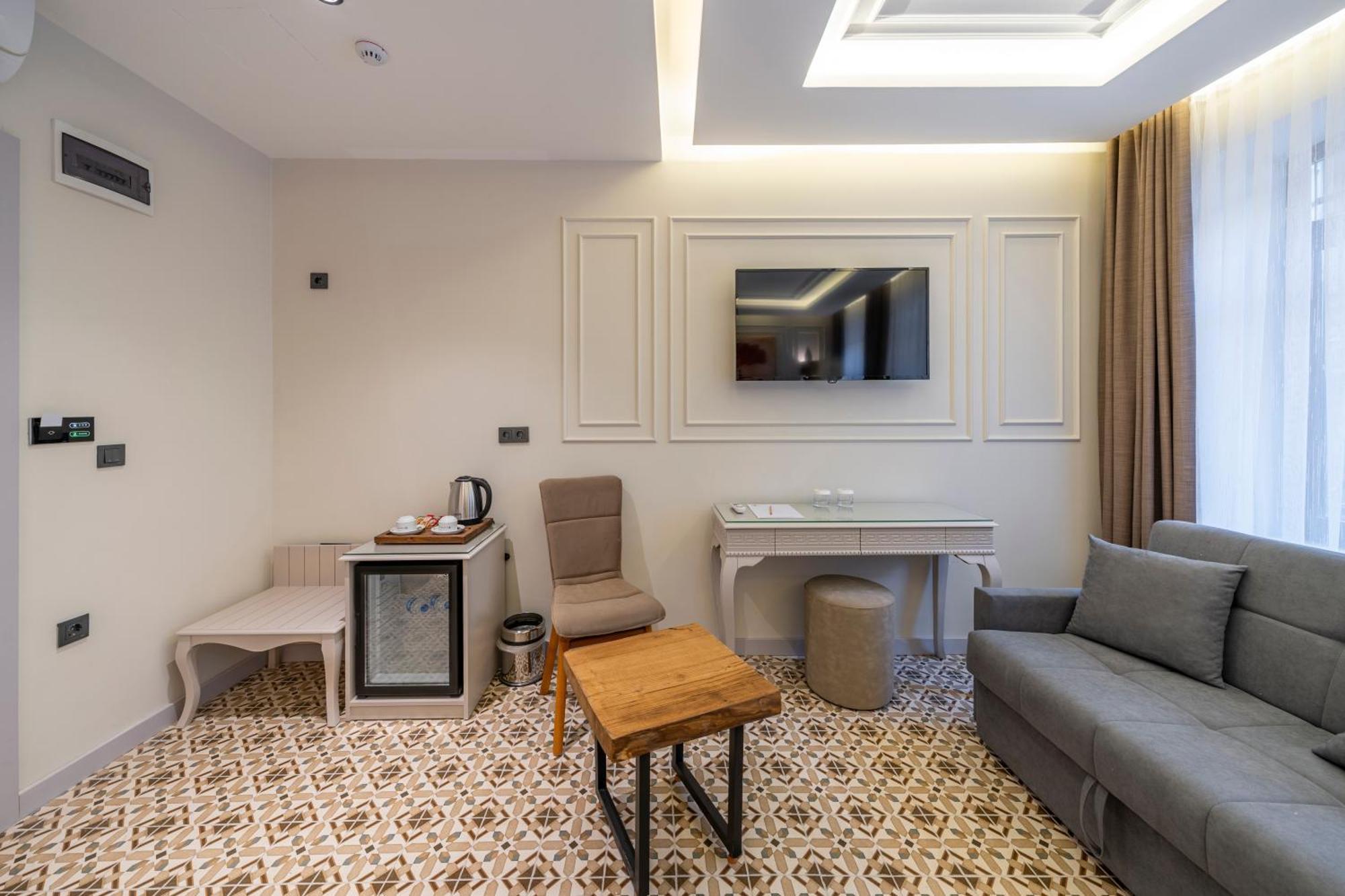 Pera Luna Premium Hotel Istanbul Bagian luar foto