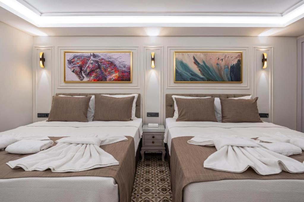Pera Luna Premium Hotel Istanbul Bagian luar foto